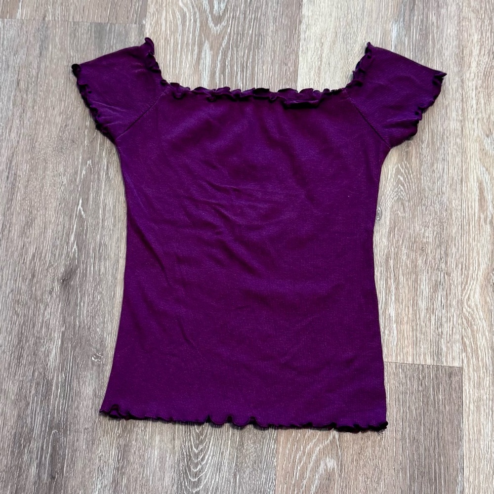 Holister - Ruffle Trim Ribbed Crop Top - Size Small